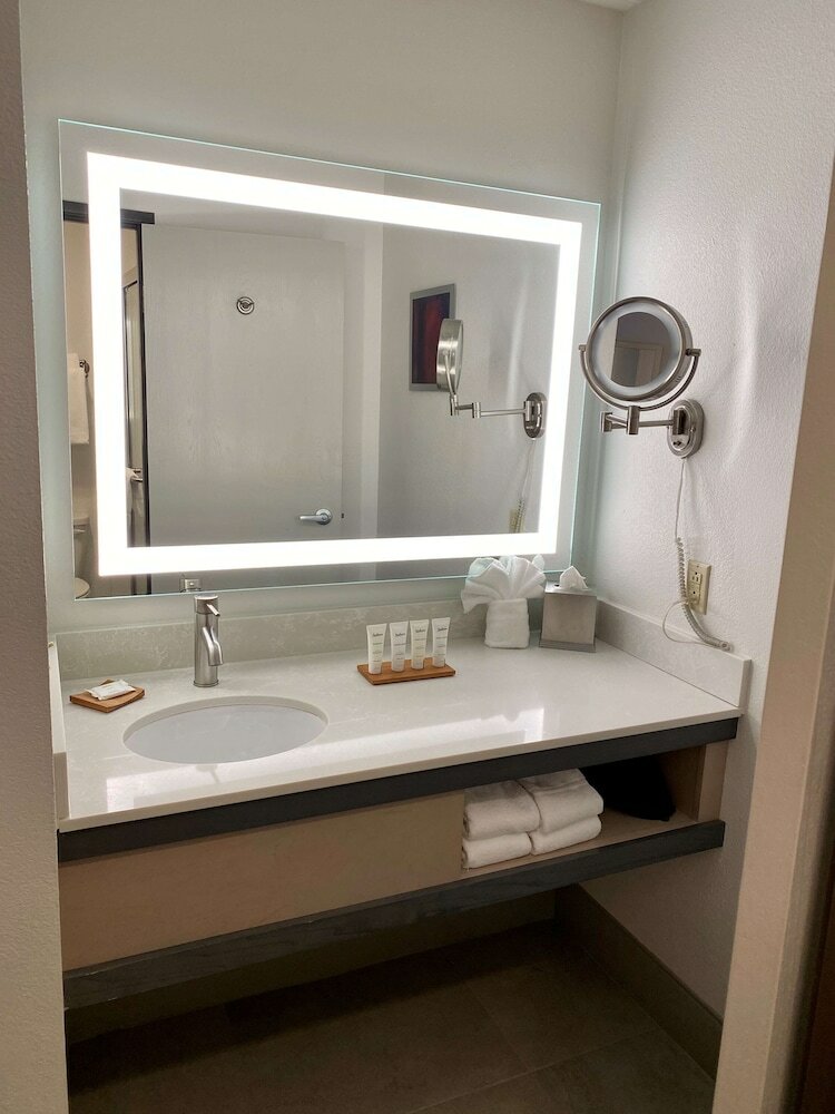 Фото Radisson Hotel Colorado Springs Airport