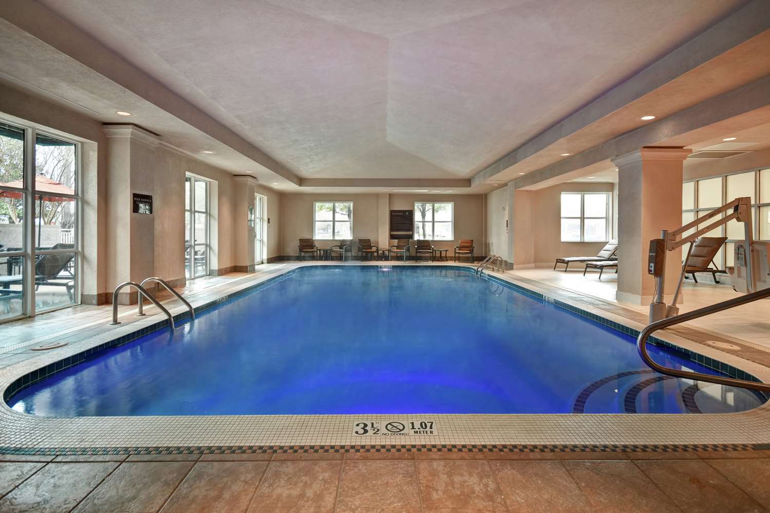 Фото Embassy Suites Little Rock