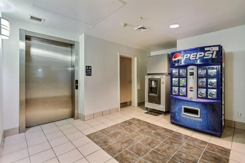 Фото Motel 6 Gilroy, Ca