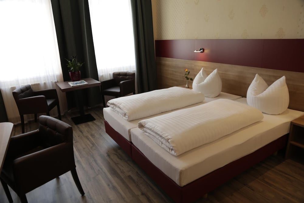 Фото Alexander Business Hotel