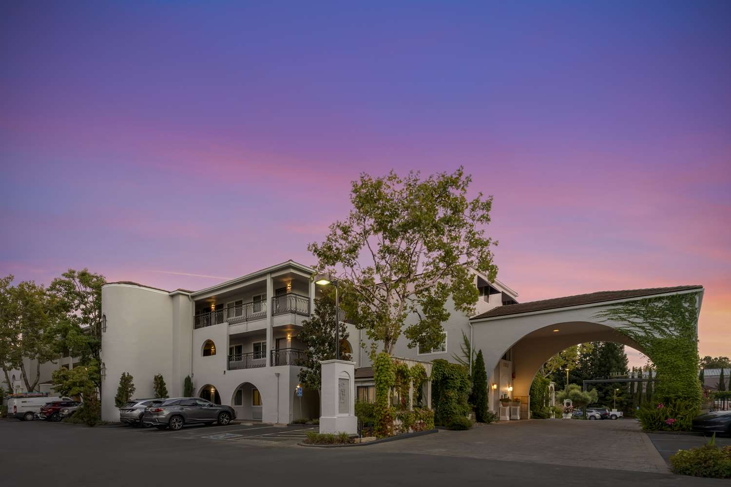 Фото Best Western Dry Creek Inn