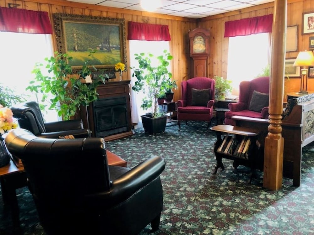 Фото Bavarian Manor Country Inn