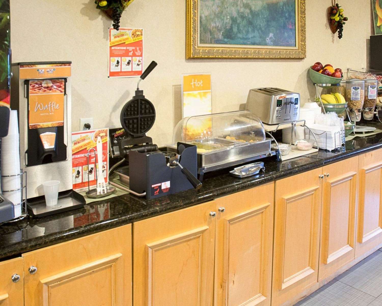 Фото Quality Inn and Suites