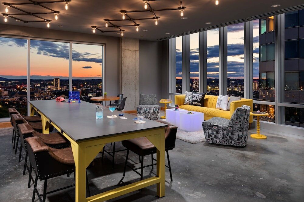 Фото Moxy Boston Downtown