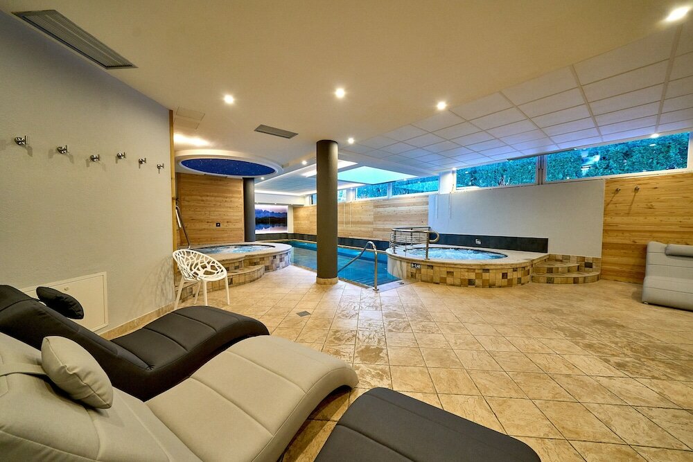 Фото Hotel Cristina