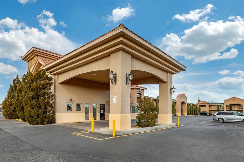 Фото Best Western El Rancho Palacio