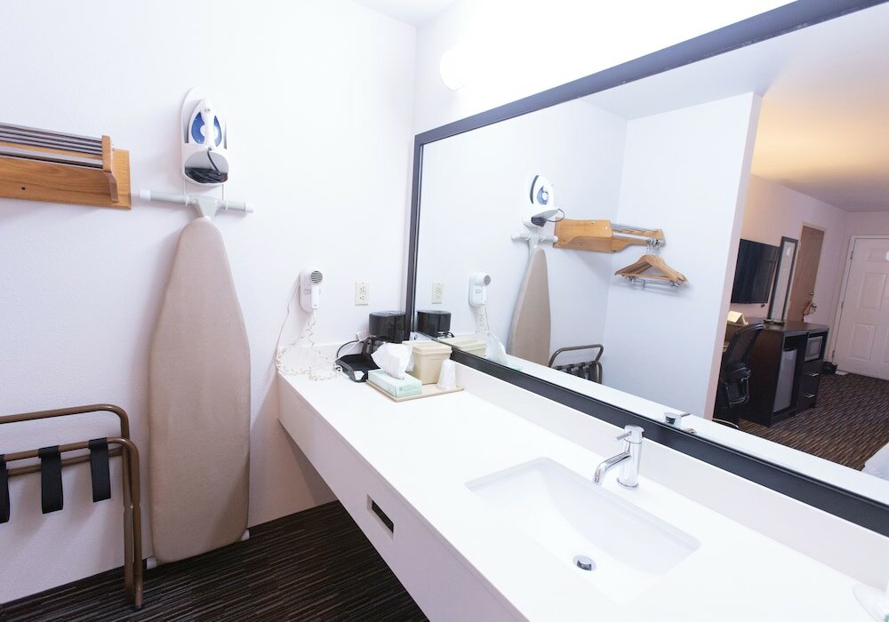 Фото Cottage Grove Inn