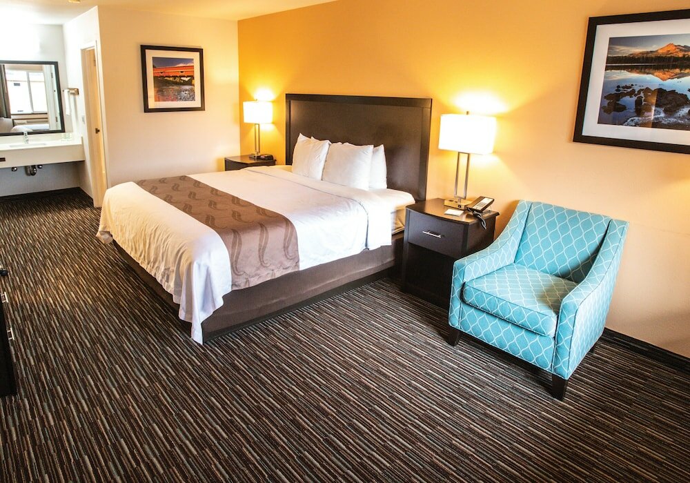 Фото Cottage Grove Inn