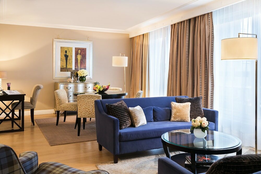 Фото Warwick Paris Champs-Elysees