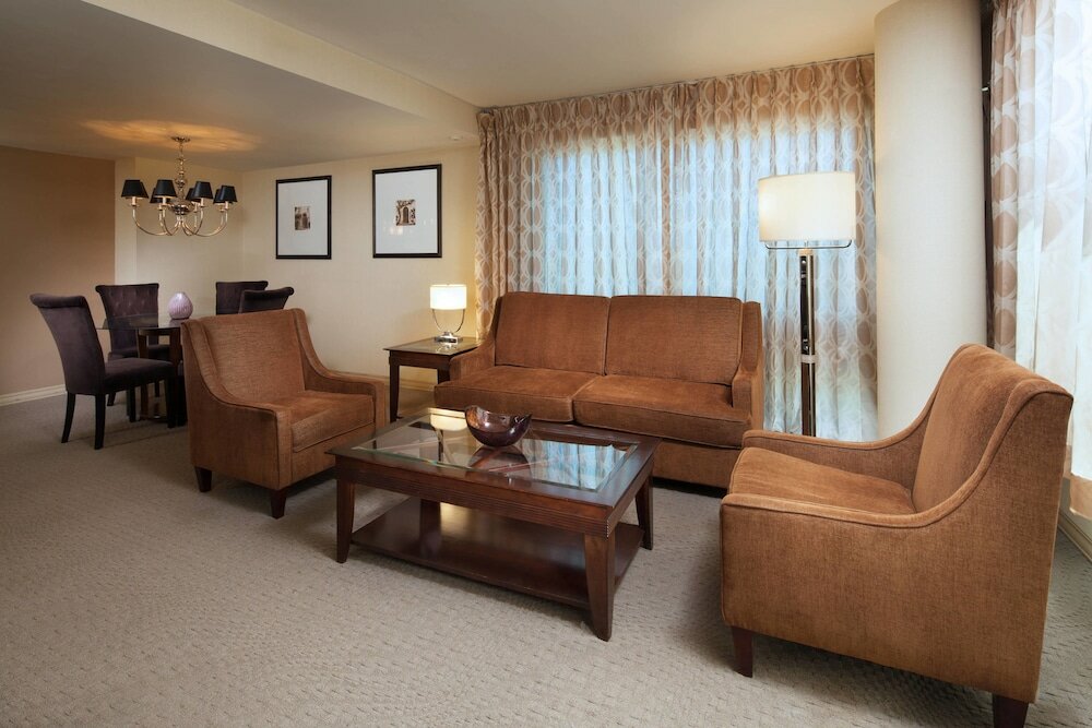 Фото Sheraton Ontario Airport Hotel