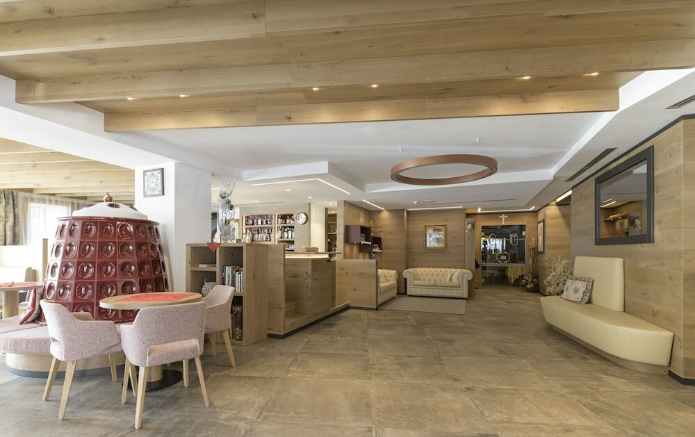 Фото Hotel Cristina