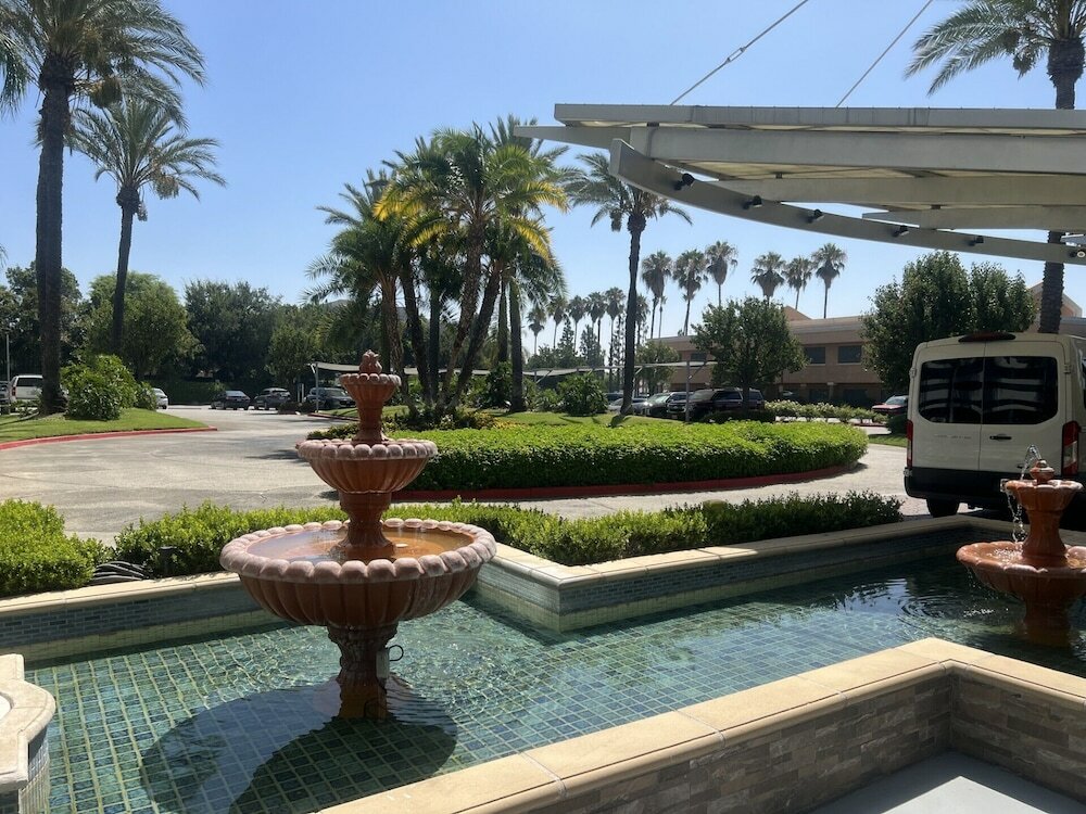 Фото Sheraton Ontario Airport Hotel