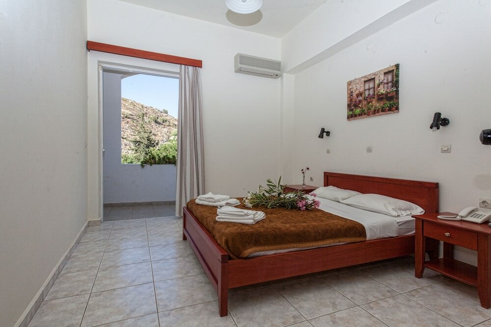 Фото Ammoudi Hotel