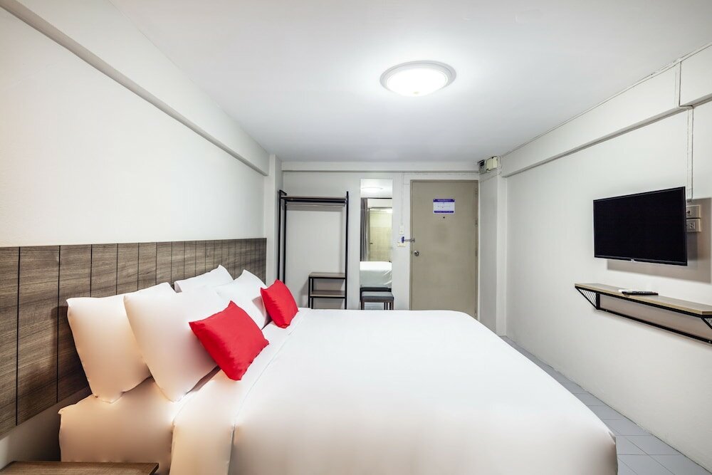 Фото Livotel Express Hotel Ramkhamhaeng 50