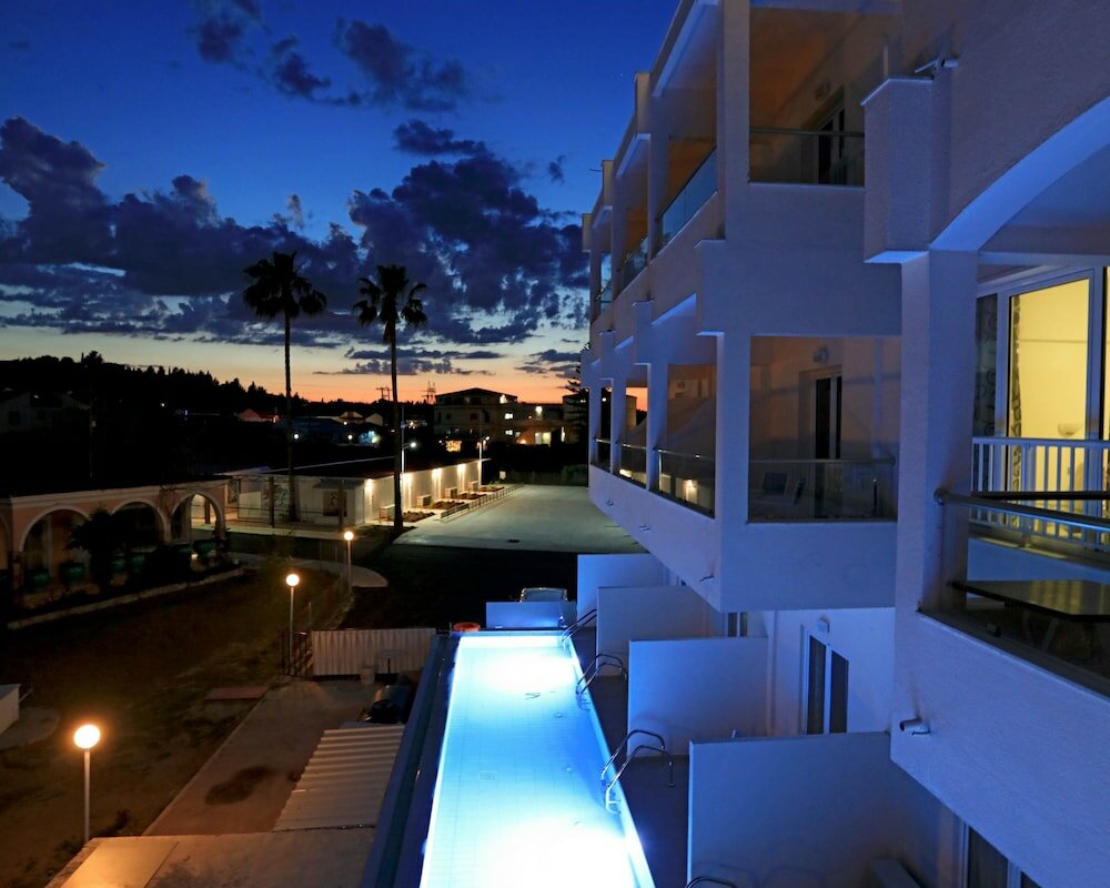 Фото Cavomarina Beach-Adults Only