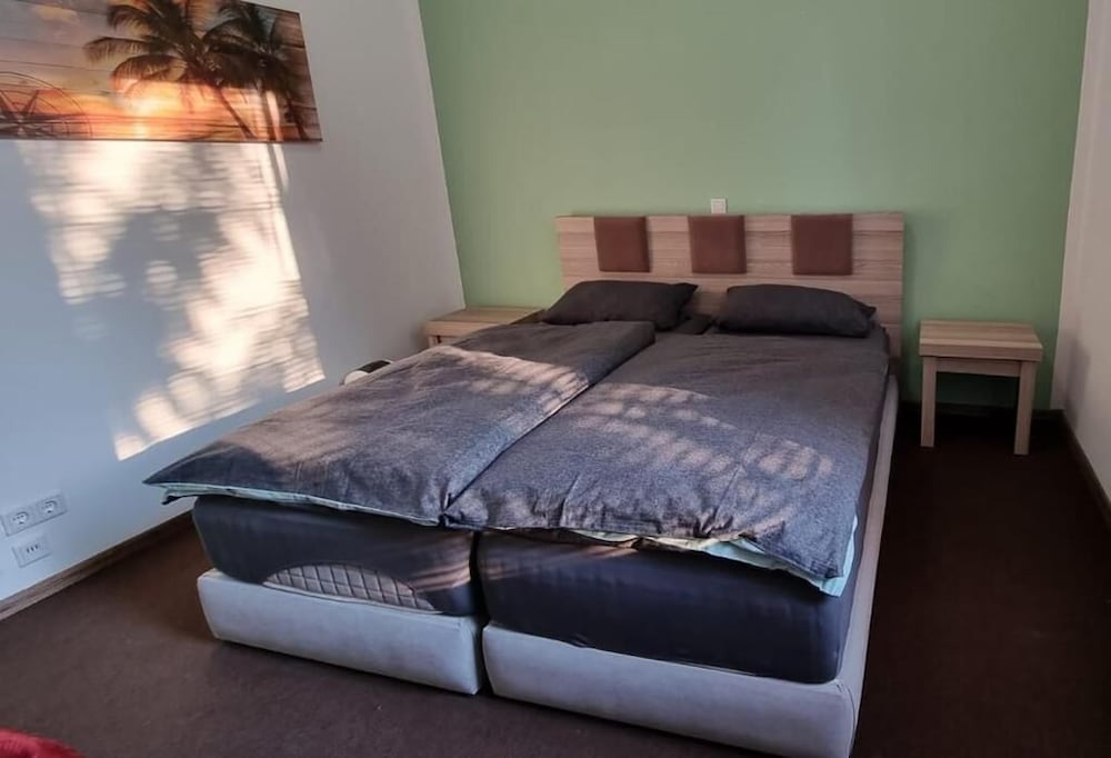 Фото Hotel Linda