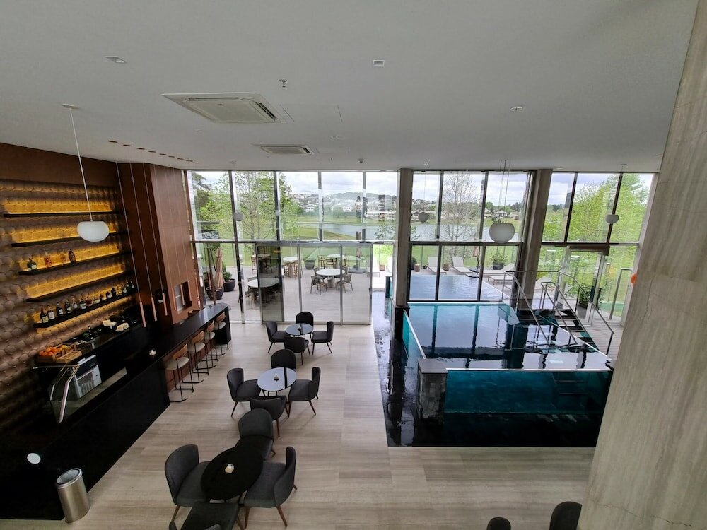 Фото Suryaa Hotel Pinhais, Curio Collection by Hilton