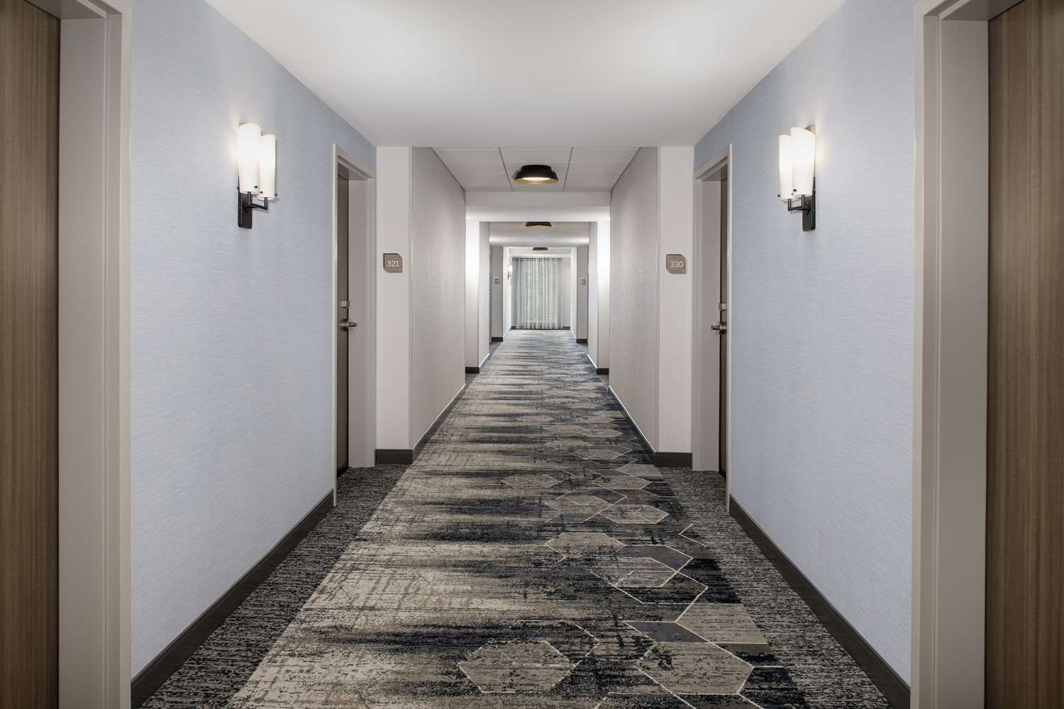 Фото Hilton Garden Inn Pensacola Downtown