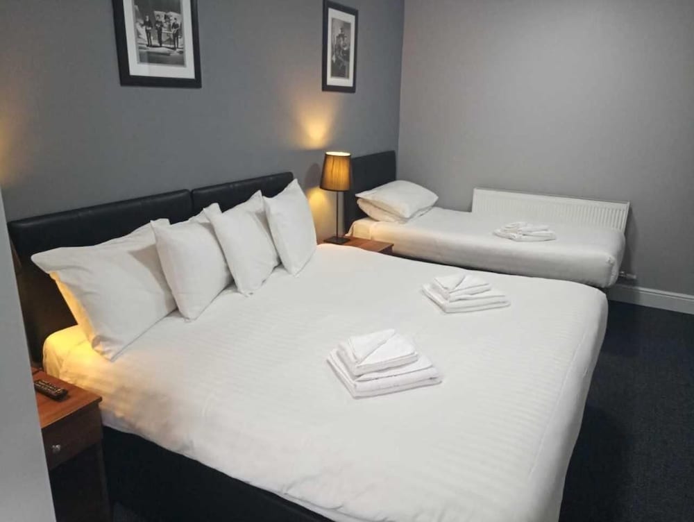 Фото The Liverpool Inn Hotel