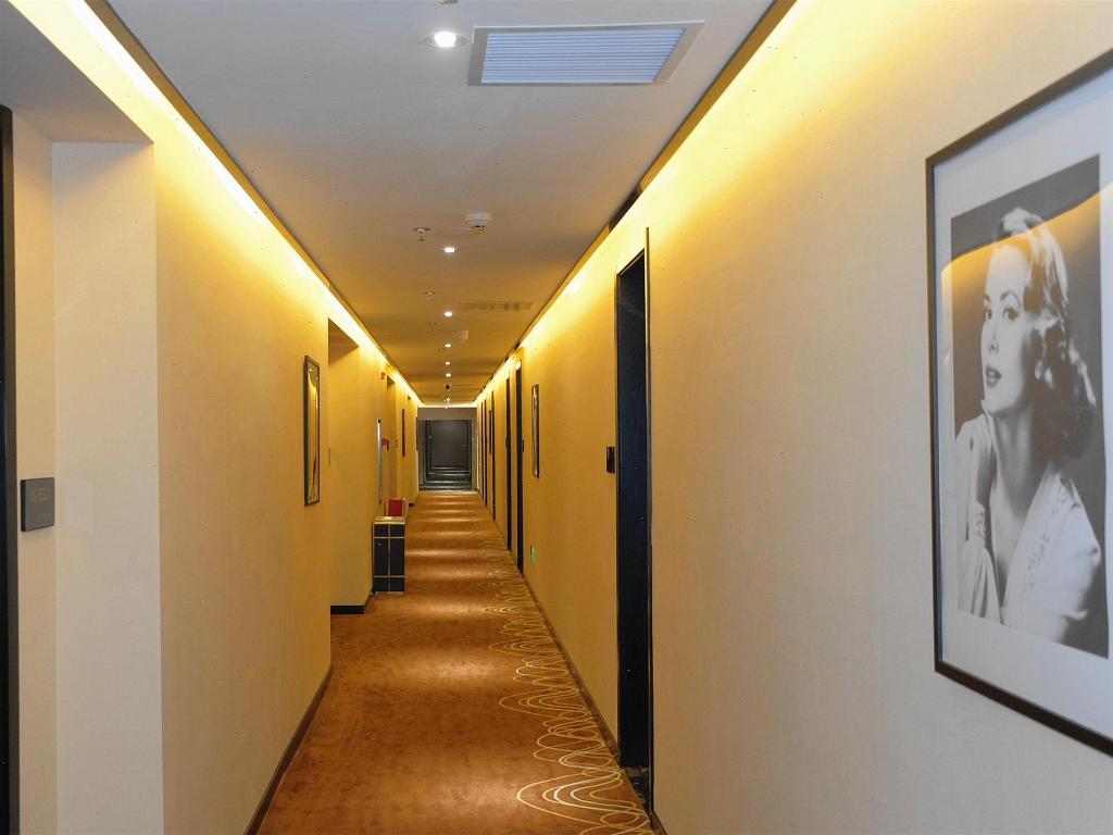 Фото Xana Hotelle Guangzhou South China Normal University Huajing Road Subway Station Branch