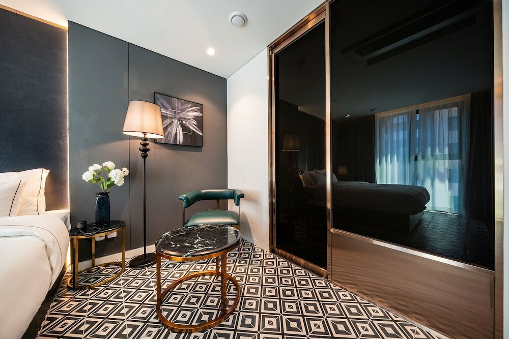 Фото Hotel the Castle Sincheon