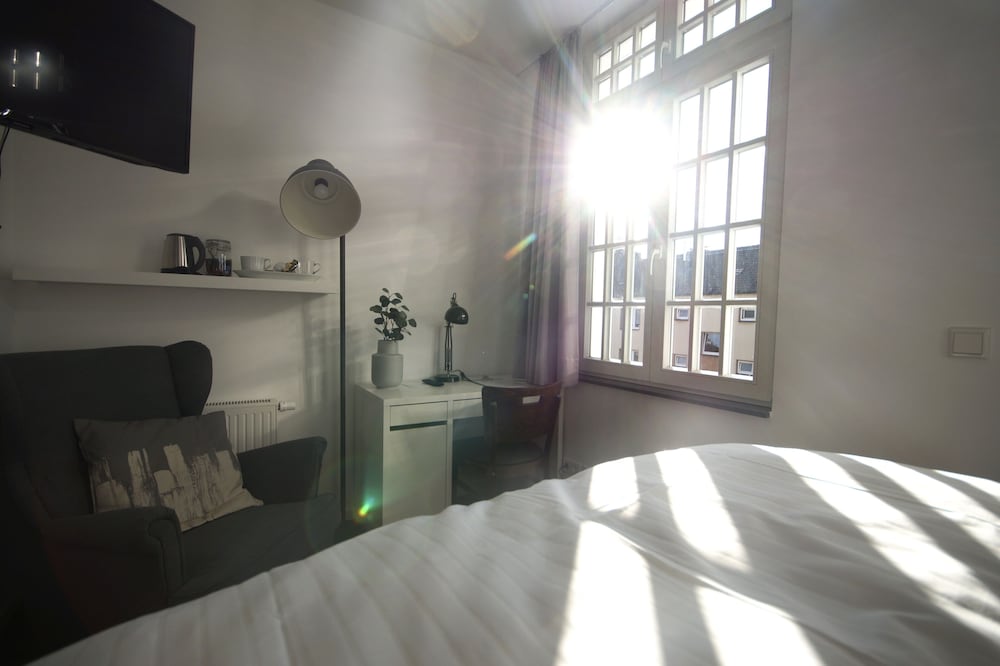 Фото Fachwerk Hotel Wuppertal