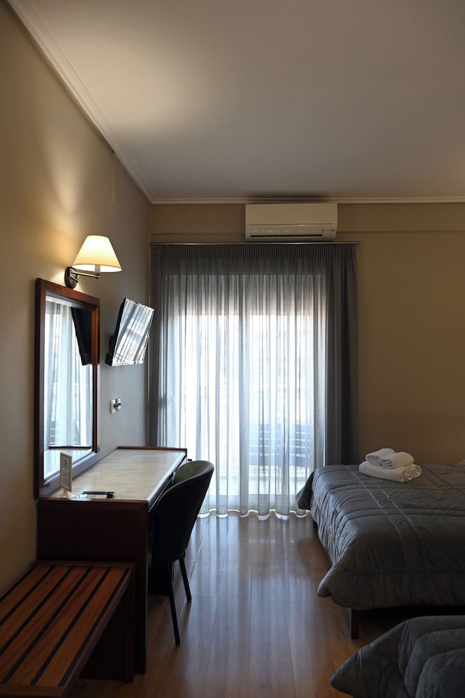 Фото Achillion Hotel