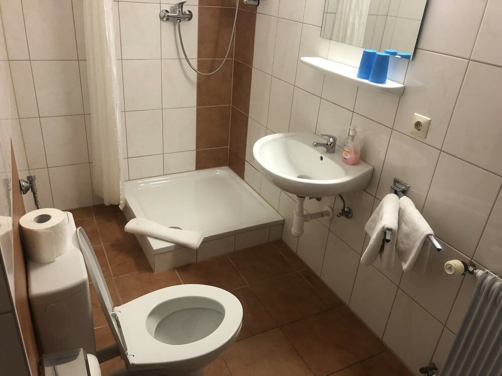 Фото Hotel Gasthof Ratstube