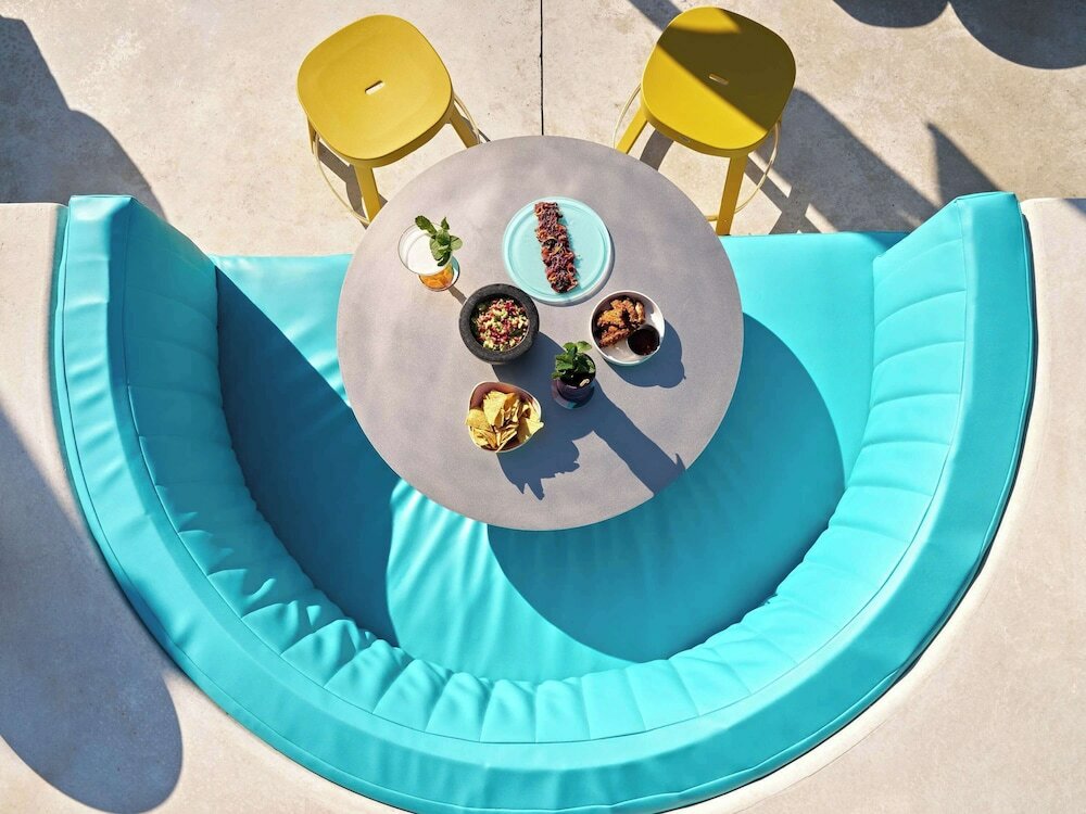 Фото Tribe Paris Clichy