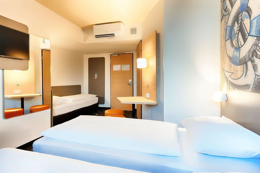 Фото B&b Hotel Emden