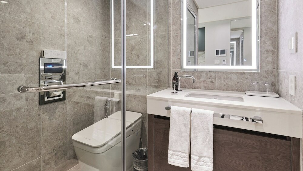 Фото Travelodge Suites Busan Centum