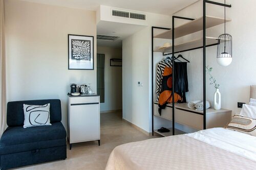Гостиница Soho Suites в Баре