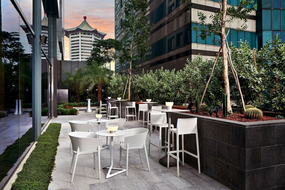 Фото Yotel Singapore Orchard Road