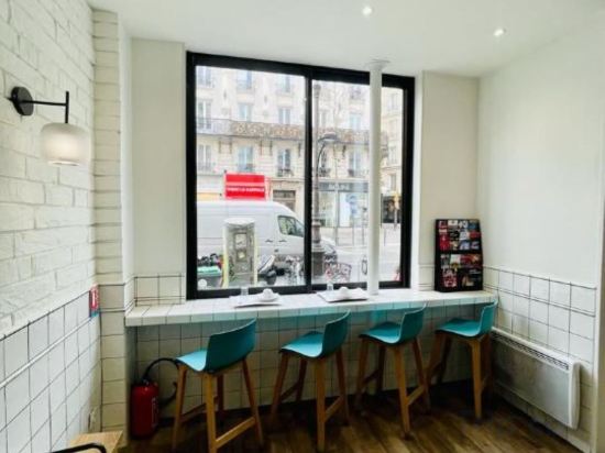 Фото Hipotel Paris Gambetta Republique