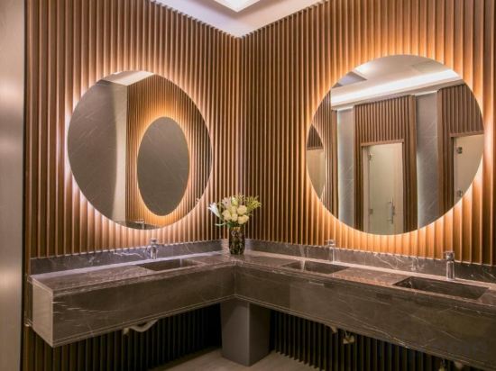 Фото Luxury Night Hotel