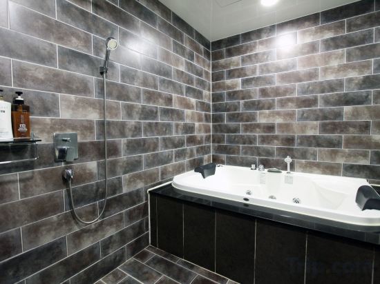 Фото Denbasta Premium Hotel Bumil