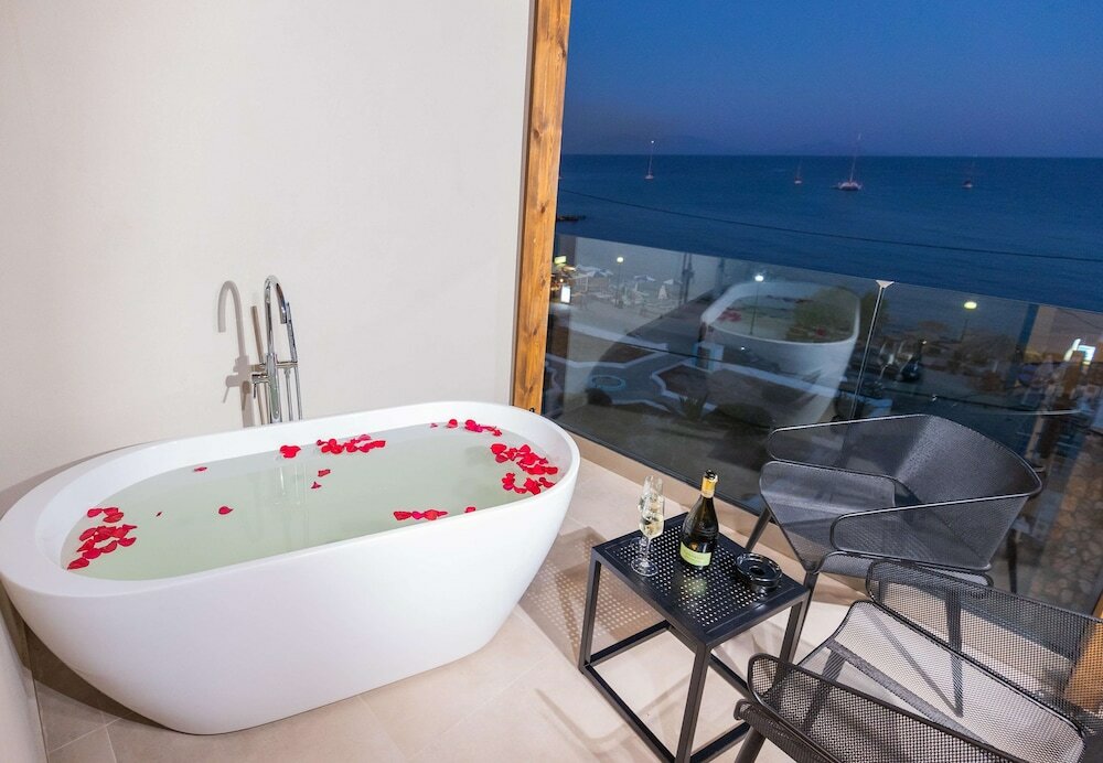 Фото Cabana Blu Hotel & Suites