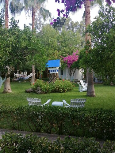 Гостиница Blue & White в Кумлудже