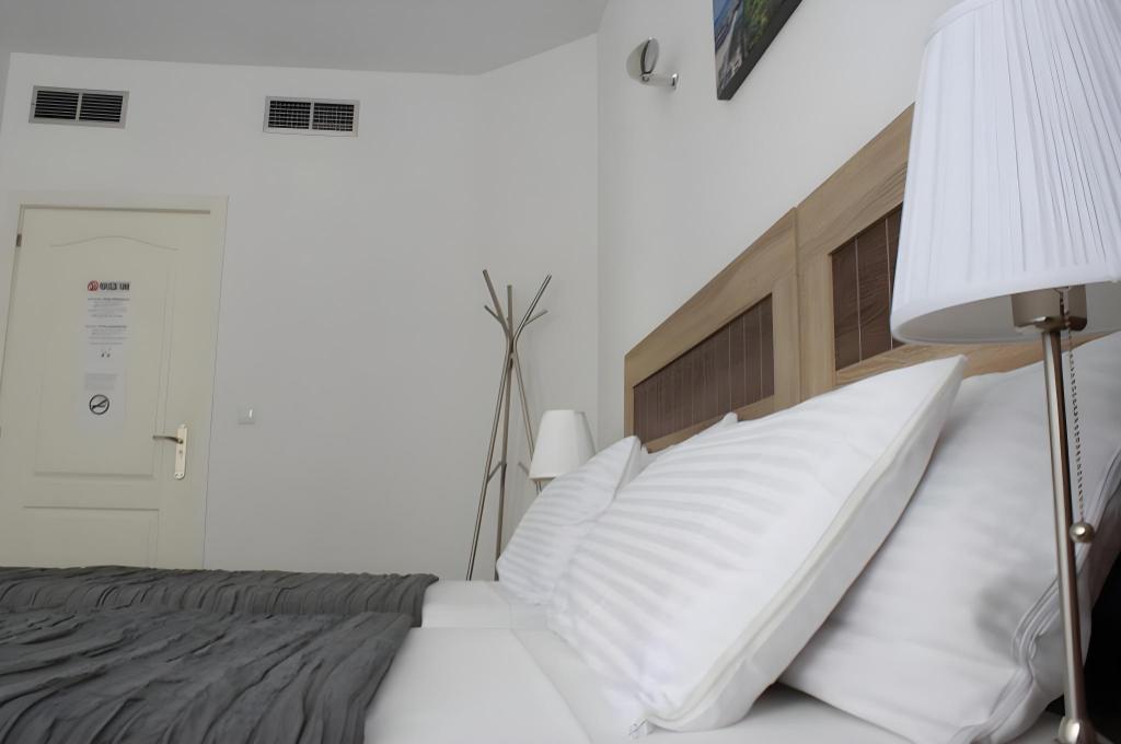 Фото The Catherdral Rooms