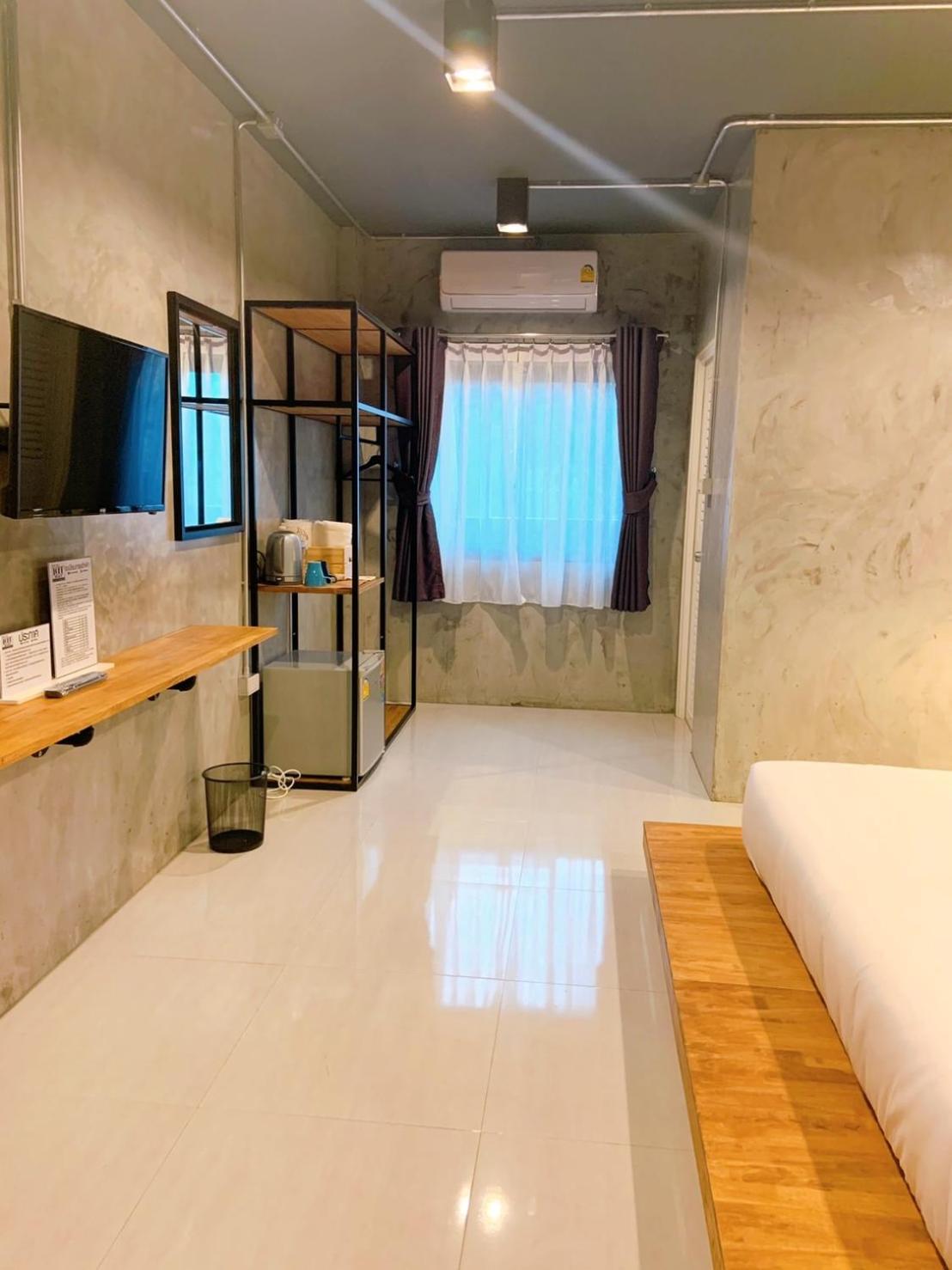 Фото Loft Space Hotel