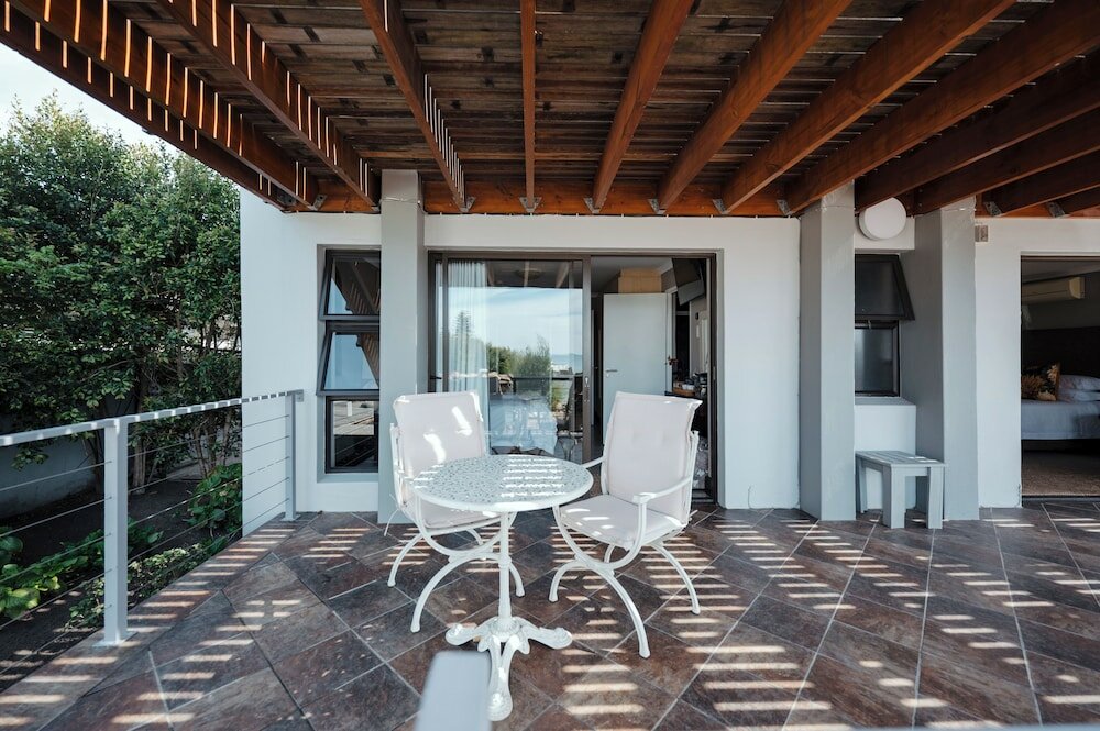 Фото Whale Away Guest House