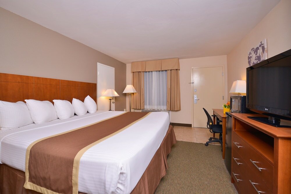 Фото Quality Inn & Suites