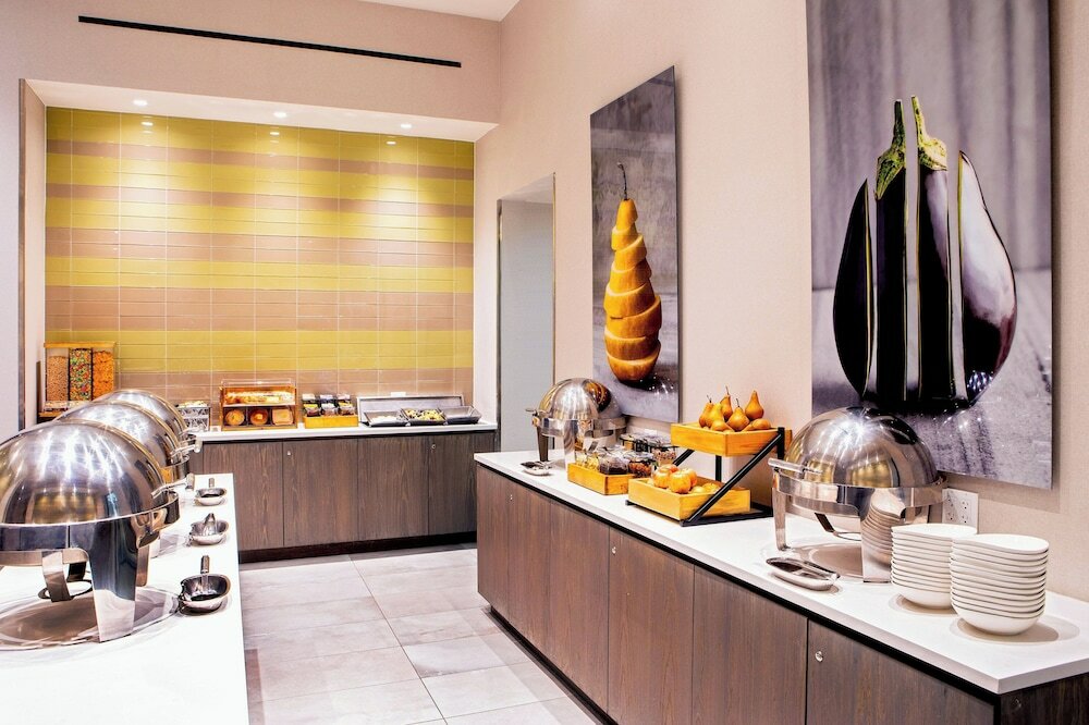 Фото Four Points by Sheraton Midtown-Times Square