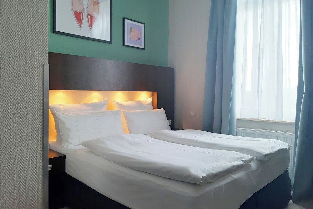 Фото Garner Hotel Hamburg Graf Moltke by Ihg