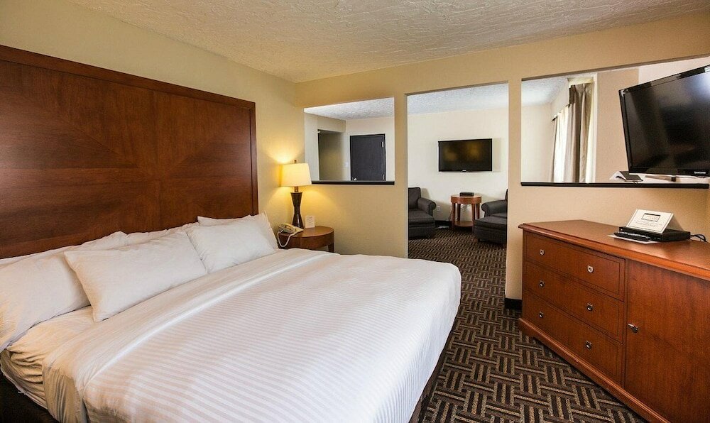 Фото Wyndham Garden Medicine Hat Conference Center