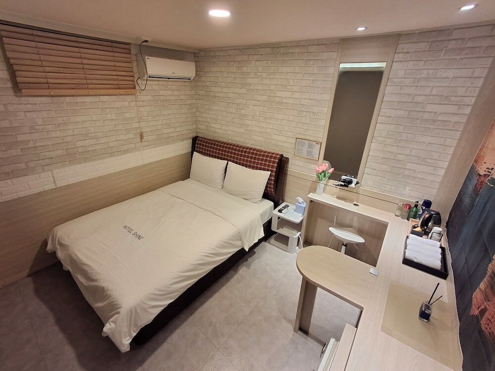 Фото Shine Hotel