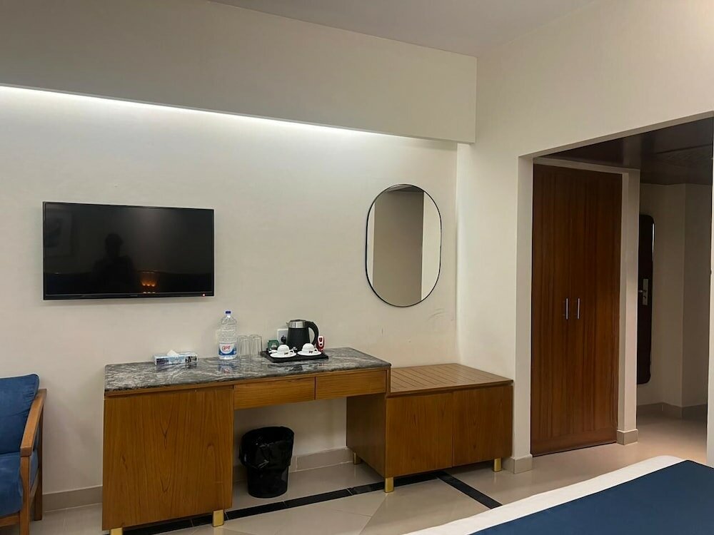 Фото Hotel Kollol by J & Z Group