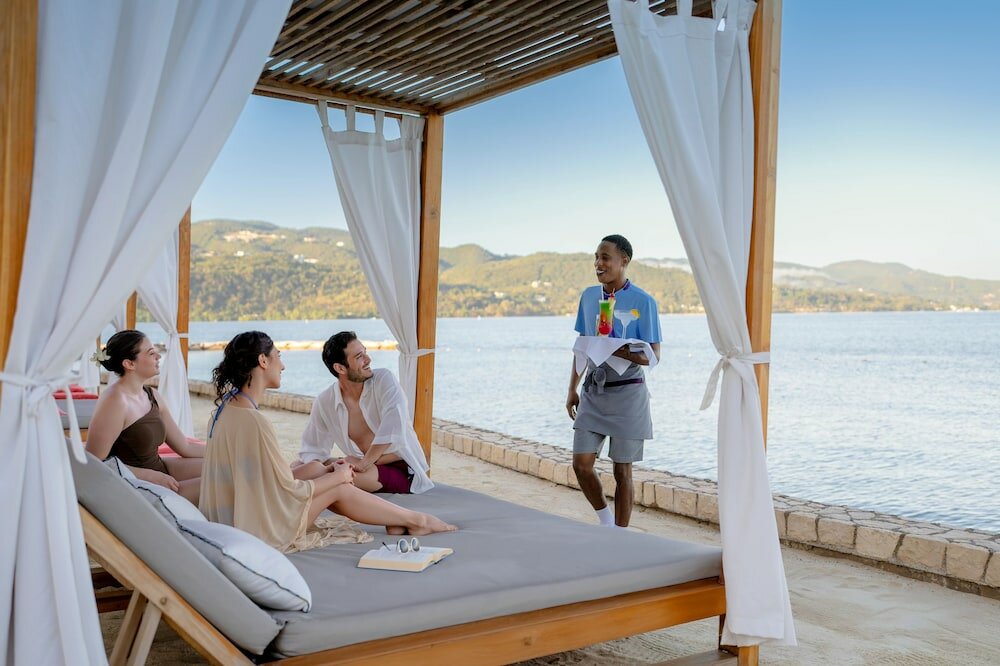 Фото Secrets Wild Orchid