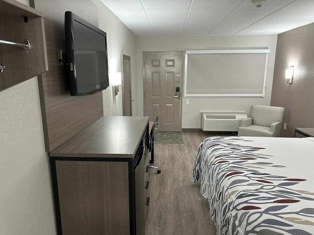 Фото Red Roof Inn Ann Arbor - University of Michigan South