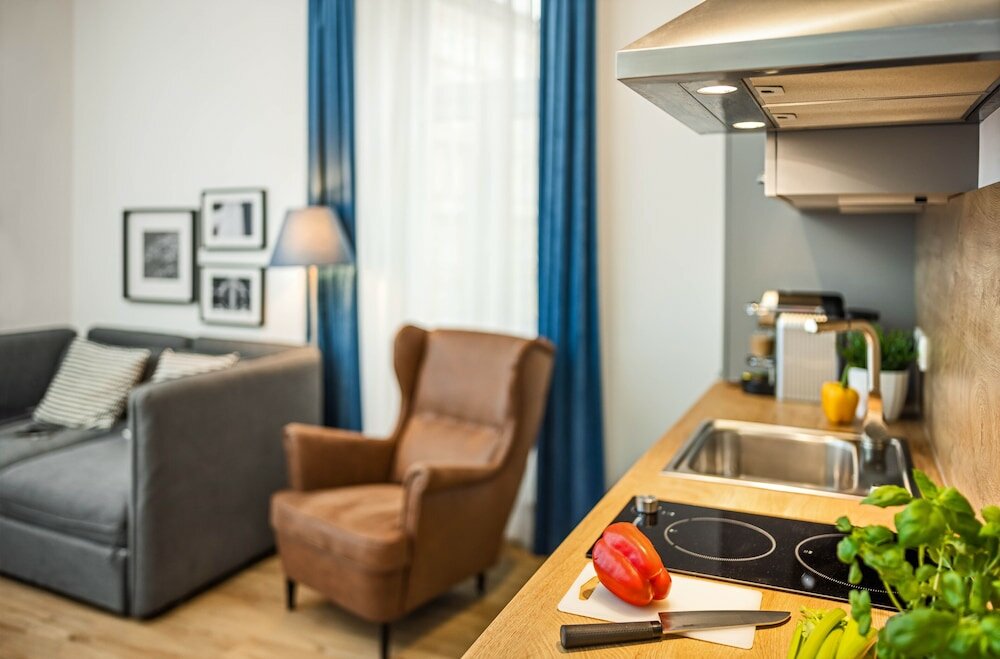 Фото Jimmy's Apartments Emerald